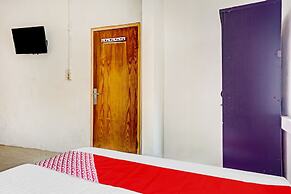 OYO 90743 Kartini Populer