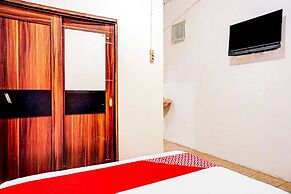 OYO 90743 Kartini Populer