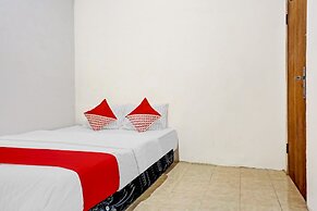 OYO 90743 Kartini Populer