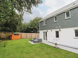 20 The Walled Garden