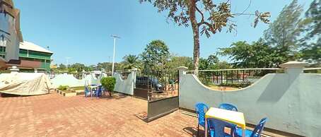 New Coffee Tree Hotel