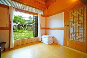 Hanok goeul