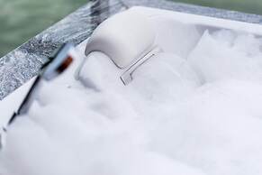 Leaf Lake Kan Resort