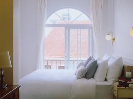 Le Macaron Boutique Hotel