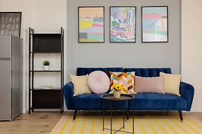 Trendy Warsaw Apartment by Renters