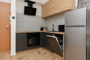 Trendy Warsaw Apartment by Renters