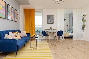 Trendy Warsaw Apartment by Renters