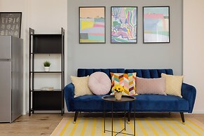 Trendy Warsaw Apartment by Renters