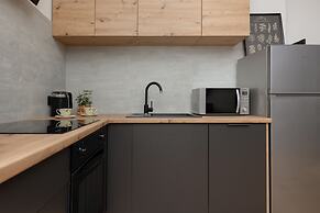 Trendy Warsaw Apartment by Renters