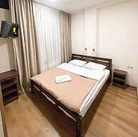 16 Simon Chikovani St
