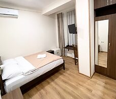 16 Simon Chikovani St