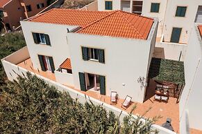 Beach House for Vacation - H2ome