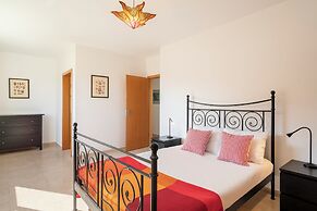 Beach House for Vacation - H2ome