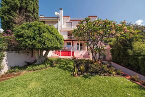 Apartment With Garden - Casa Frangipani