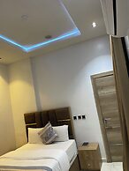 Lisa Suites