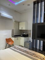 Lisa Suites