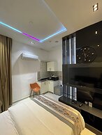 Lisa Suites