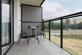 Bright & Modern Apartment by Renters