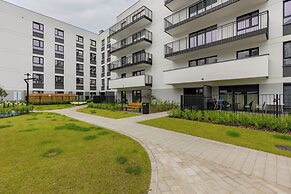 Bright & Modern Apartment by Renters