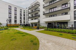 Bright & Modern Apartment by Renters