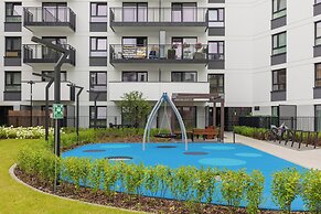 Bright & Modern Apartment by Renters