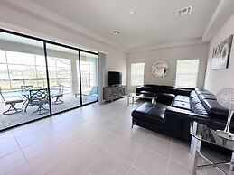 Balmoral Resort-164aa 6 Bedroom Home by RedAwning