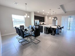 Balmoral Resort-164aa 6 Bedroom Home by RedAwning