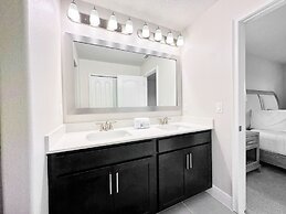 Balmoral Resort-164aa 6 Bedroom Home by RedAwning