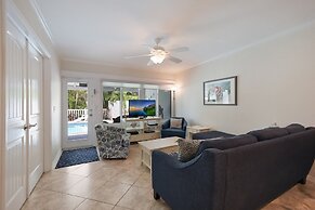 Heliconia House 2 Bedroom Villa by RedAwning