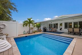 Heliconia House 2 Bedroom Villa by RedAwning