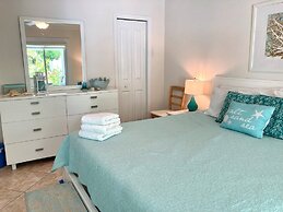 Heliconia House 2 Bedroom Villa by RedAwning