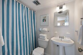 Heliconia House 2 Bedroom Villa by RedAwning