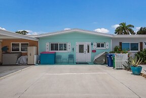 Heliconia House 2 Bedroom Villa by RedAwning