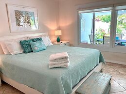 Heliconia House 2 Bedroom Villa by RedAwning