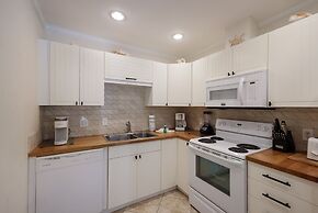 Heliconia House 2 Bedroom Villa by RedAwning