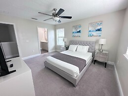 Balmoral Resort-195mcv 4 Bedroom Home by RedAwning