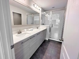 Balmoral Resort-195mcv 4 Bedroom Home by RedAwning