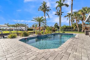 Awesome Location with Dock, Pool, Bicycles & Kayaks by RedAwning