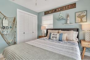 Awesome Location with Dock, Pool, Bicycles & Kayaks by RedAwning