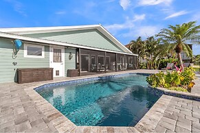 Awesome Location with Dock, Pool, Bicycles & Kayaks by RedAwning