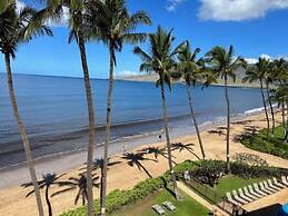 Kihei Beach #504 1 Bedroom Condo by RedAwning