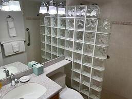 Kihei Beach #504 1 Bedroom Condo by RedAwning