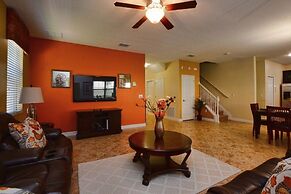 Resort Community, Large Private Pool, Free Wifi, Game Room, No Rear Ne