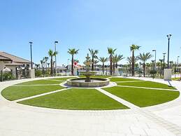 Resort Community, Large Private Pool, Free Wifi, Game Room, No Rear Ne