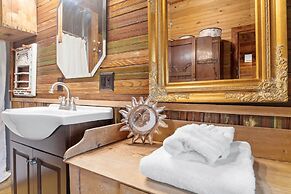 Hollmig Moon View 1 Bedroom Cabin by Redawning