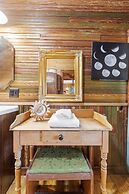 Hollmig Moon View 1 Bedroom Cabin by Redawning