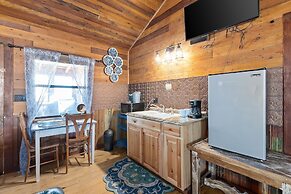 Hollmig Moon View 1 Bedroom Cabin by Redawning