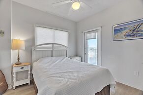 Stunning Oceanfront Condo With Resort Amenities 3 Bedroom Condo by Red