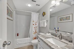 Stunning Oceanfront Condo With Resort Amenities 3 Bedroom Condo by Red