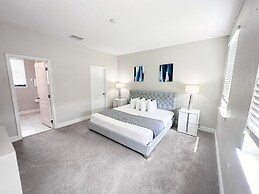 Balmoral Resort-195al 3 Bedroom Home by RedAwning